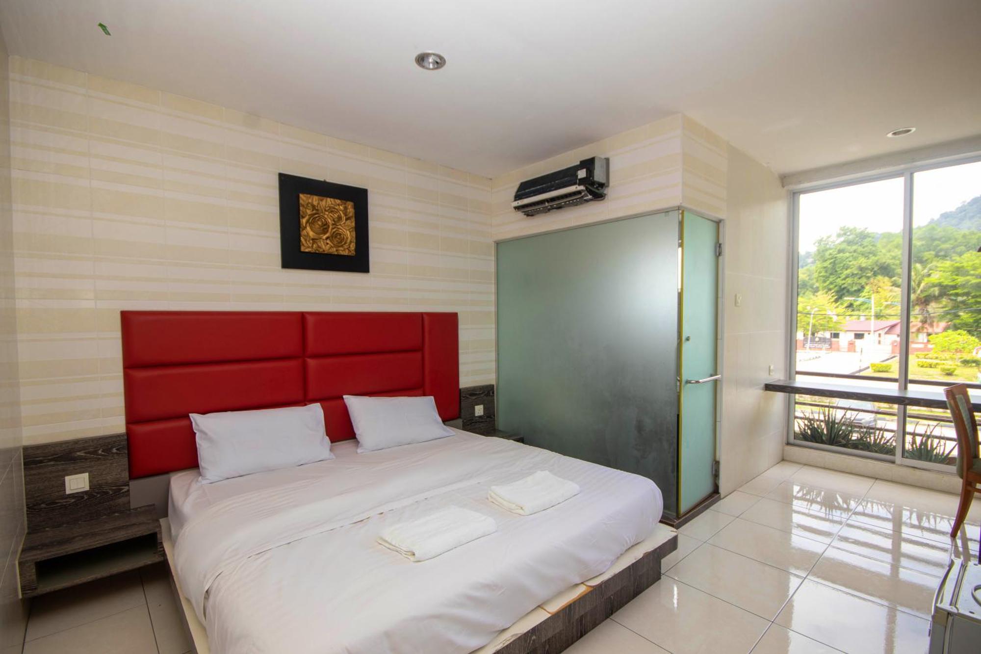 Jq Happy Lumut Hotel Exterior foto