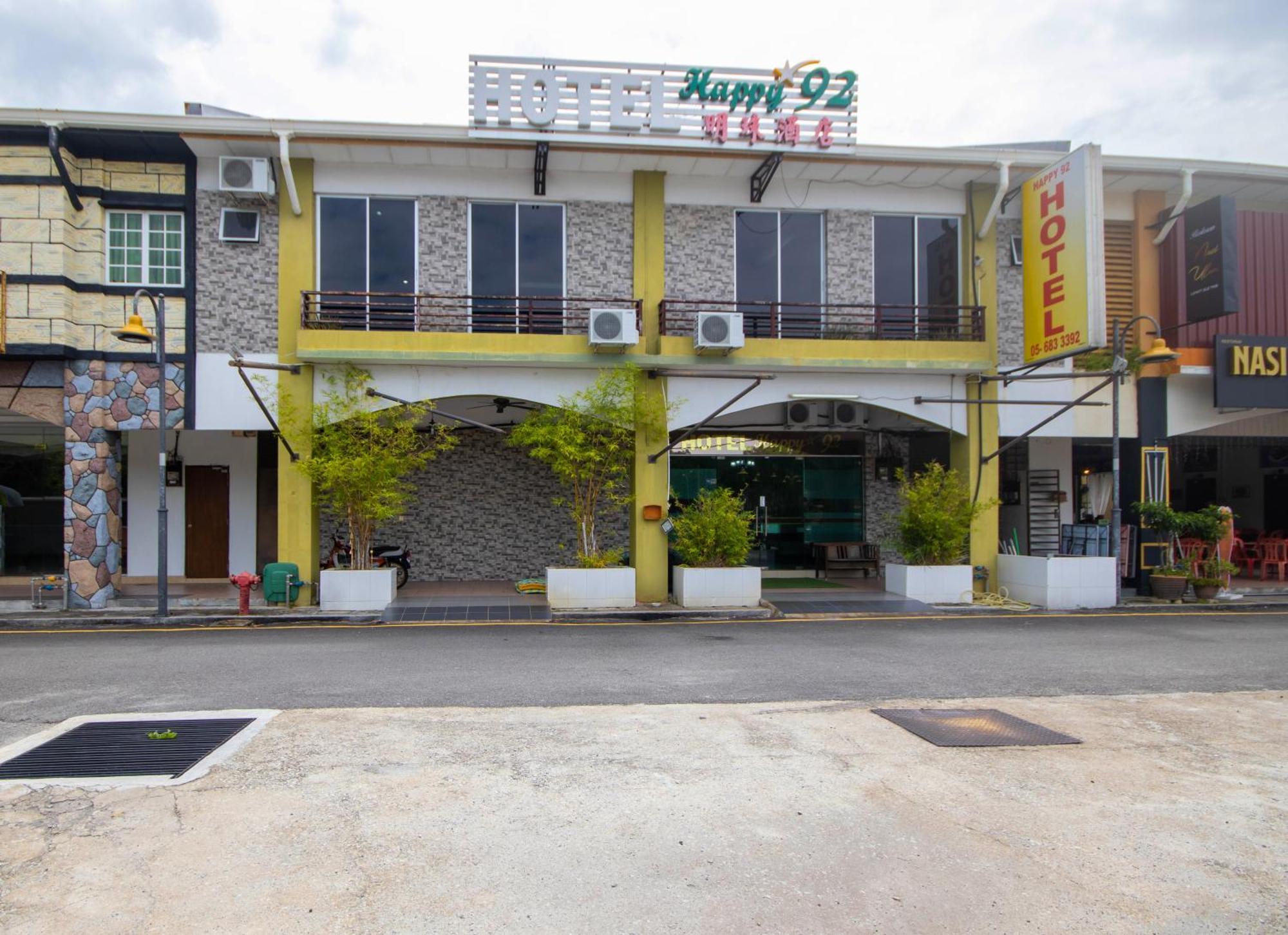 Jq Happy Lumut Hotel Exterior foto